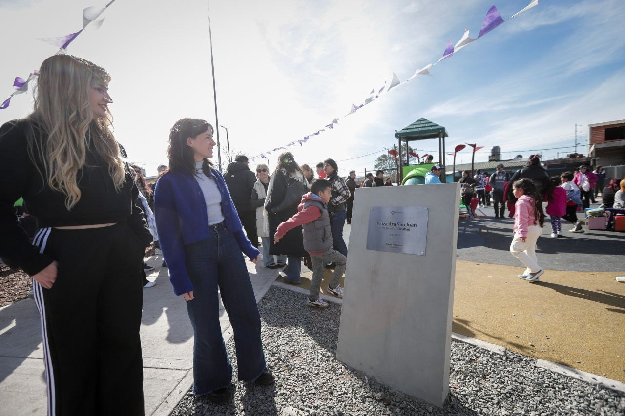 CECI SOLER RECORRIÓ LA OBRA DEL PASEO DE LA LEALTAD EN QUILMES OESTE