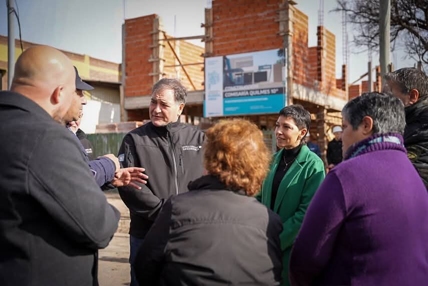 MAYRA Y EL MINISTRO ALONSO RECORRIERON LA OBRA  DE LA NUEVA COMISARÍA 10ª