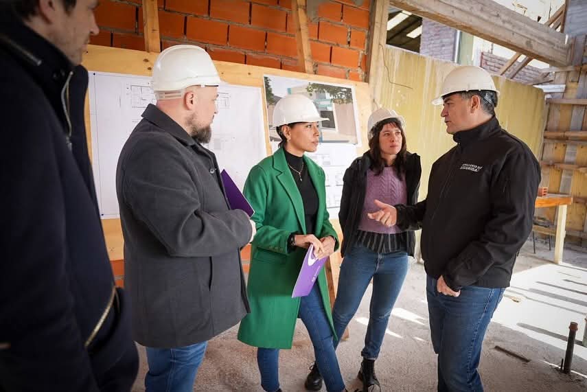 MAYRA Y EL MINISTRO ALONSO RECORRIERON LA OBRA  DE LA NUEVA COMISARÍA 10ª