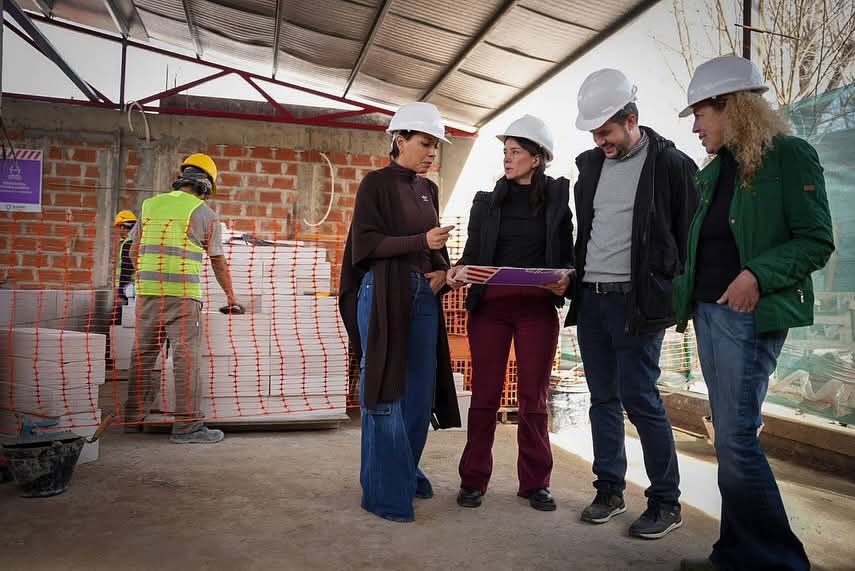MAYRA Y CECI SOLER SUPERVISARON LA OBRA DE LA BIBLIOTECA Y CENTRO CULTURAL