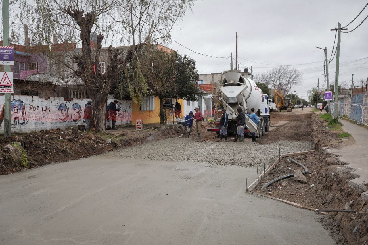 MAYRA RECORRIÓ LA OBRA DE PAVIMENTO DE 27 CUADRAS EN  LA CAÑADA