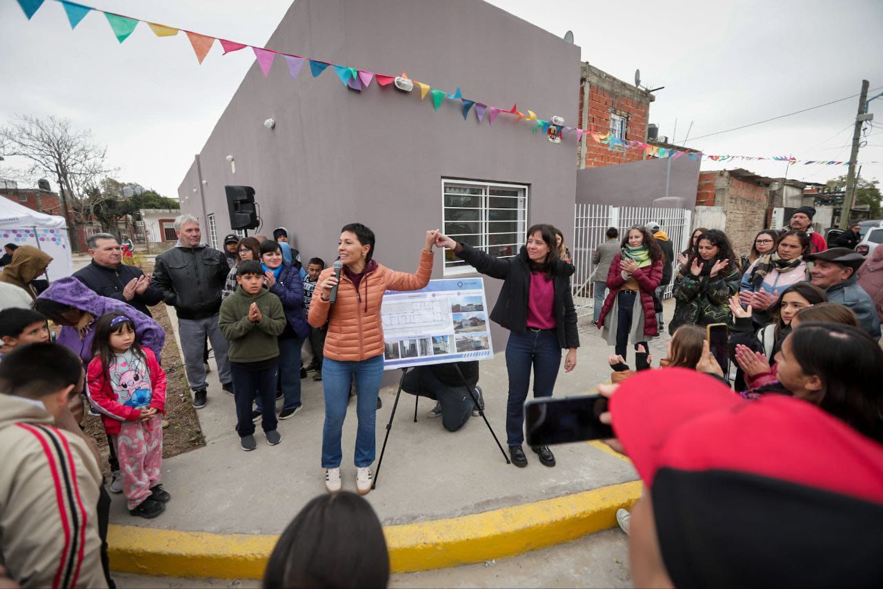 MAYRA Y CECI SOLER INAUGURARON EL CAPS “LA LOMA” DE BERNAL OESTE