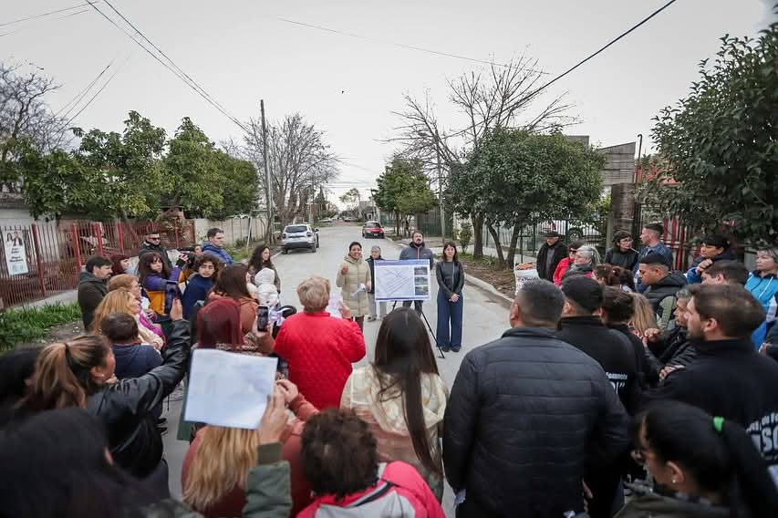 MAYRA SUPERVISÓ LA OBRA DE AVANCE DE PAVIMENTOS EN EL BARRIO EL VECINAL 