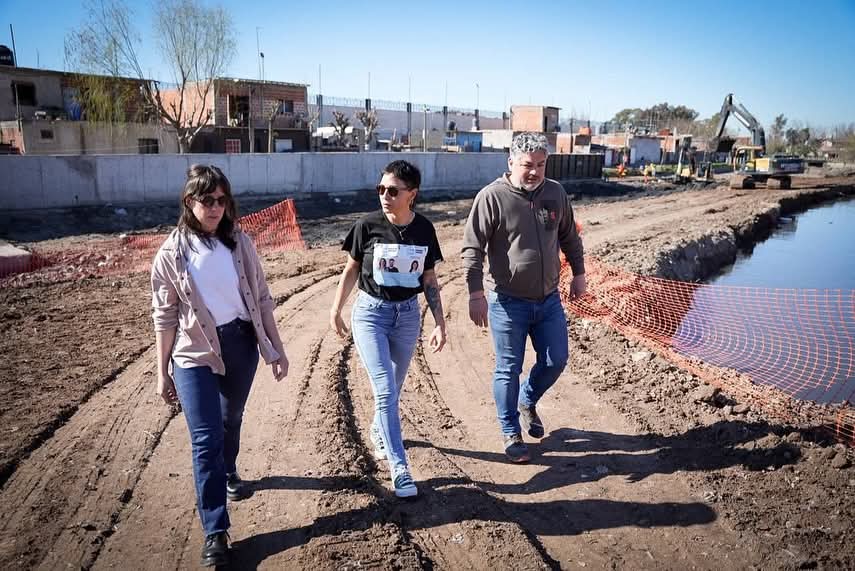 MAYRA SUPERVISÓ LOS TRABAJOS DE READECUACIÓN DEL ARROYO SAN FRANCISCO