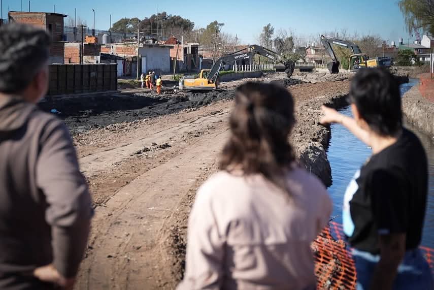 MAYRA SUPERVISÓ LOS TRABAJOS DE READECUACIÓN DEL ARROYO SAN FRANCISCO
