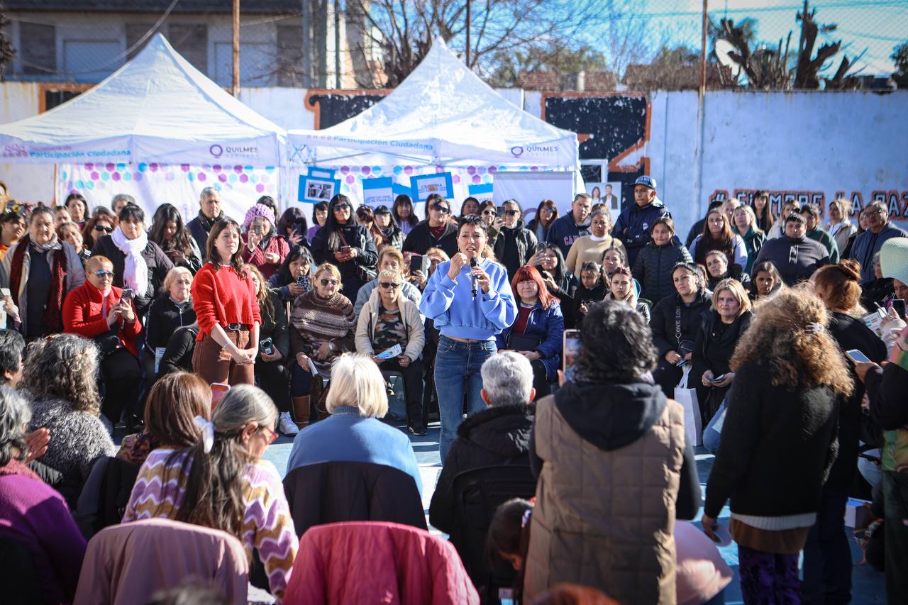 MAYRA JUNTO A SECTORES SOCIALES AFECTADOS POR EL MODELO ECONÓMICO DE MILEI