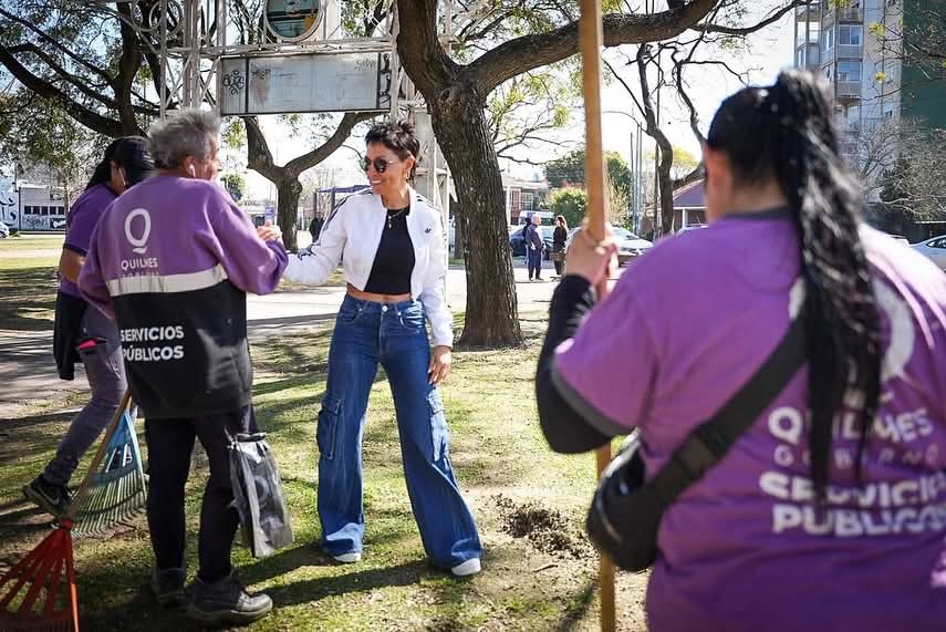 MAYRA RECORRIÓ UN OPERATIVO DE SERVICIOS PÚBLICOS EN QUILMES OESTE
