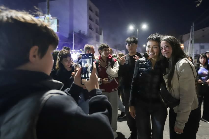 MAYRA ACOMPAÑÓ A LA COMUNIDAD DE BERNAL EN UNA NUEVA EDICIÓN DE LOS FOGONES