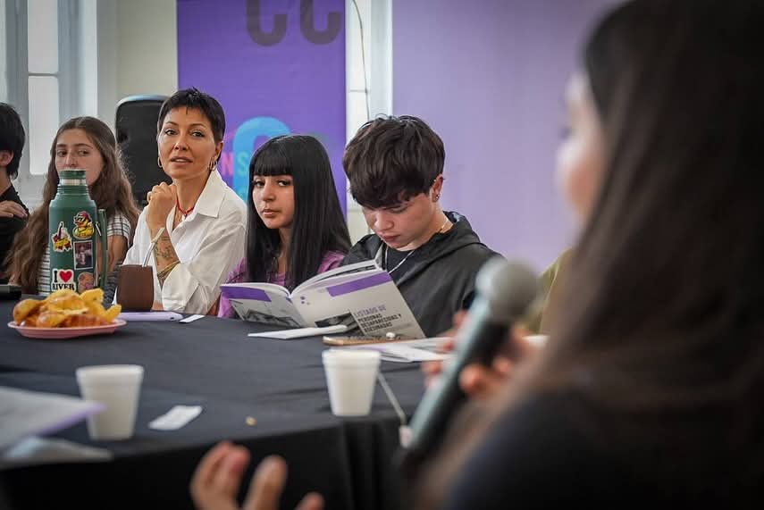MAYRA: "LA CONFRONTACIÓN DE IDEAS ES LA BASE PARA CONSTRUIR UN PAÍS MEJOR"