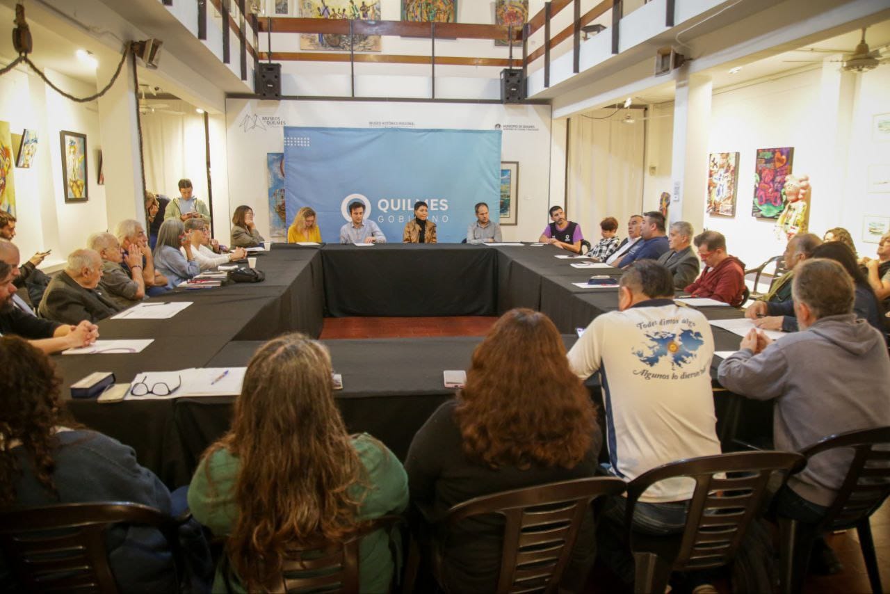  MAYRA ENCABEZÓ UNA REUNIÓN CON INTEGRANTES DE INSTITUCIONES HISTÓRICAS 