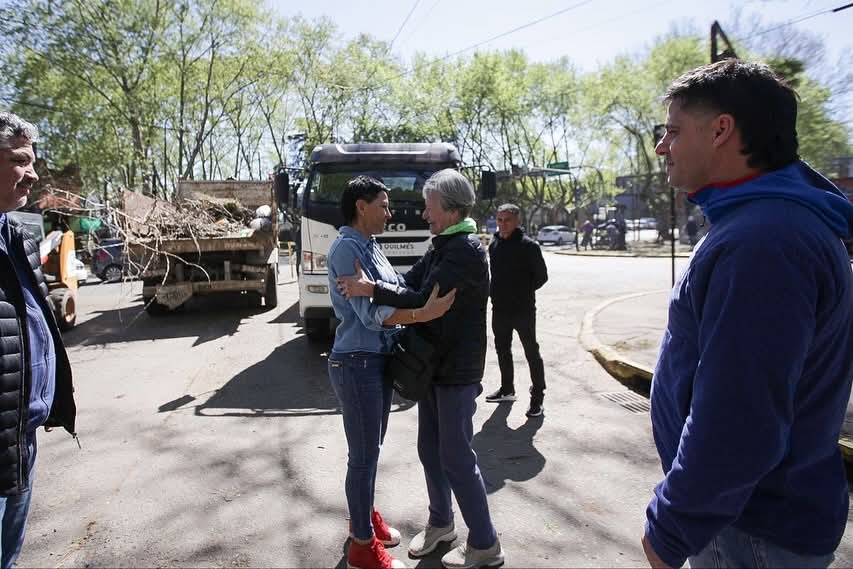 MAYRA SUPERVISÓ UN OPERATIVO DE LIMPIEZA INTEGRAL EN  VILLA ARGENTINA