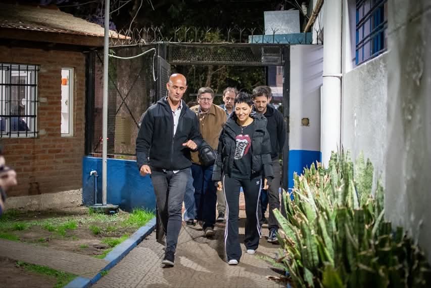 MAYRA FIRMÓ UN ACUERDO CON EL CLUB QUILMES OESTE PARA CONSTRUIR UN SUM