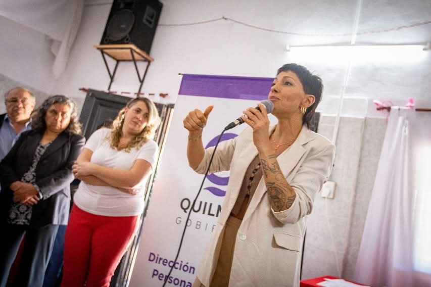 MAYRA SE REUNIÓ CON PERSONAS MAYORES EN EL CJYP "SANTA MARÍA” DE BERNAL 