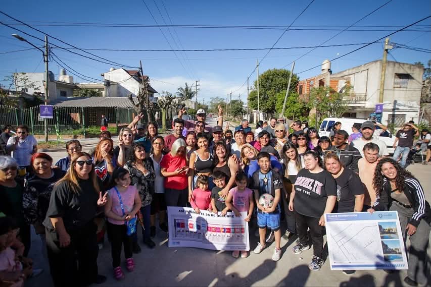 MAYRA RECORRIÓ LAS OBRAS DE PAVIMENTACIÓN EN QUILMES OESTE