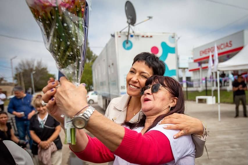 MAYRA PARTICIPÓ DEL ACTO POR EL 10º ANIVERSARIO DE LA UPA 17 