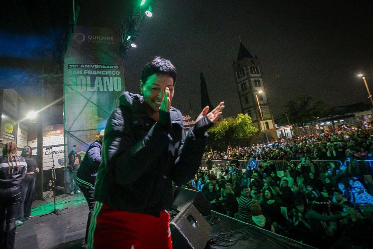 MAYRA  ESTUVO EN EL CIERRE LOS FESTEJOS POR EL 76º ANIVERSARIO SOLANO