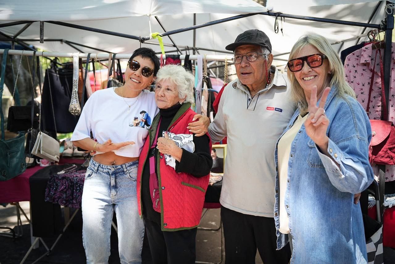 MAYRA RECORRIÓ LA FERIA DE DON BOSCO PARA DIALOGAR CON VECINOS
