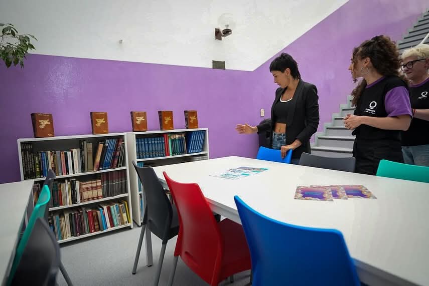 MAYRA SUPERVISÓ LAS OBRAS QUE SE REALIZARON EN LA BIBLIOTECA SARMIENTO