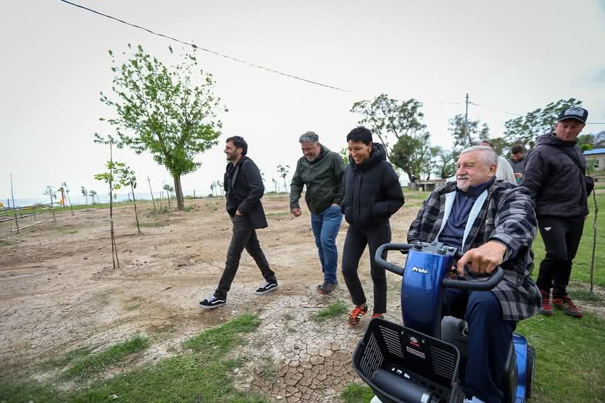 MAYRA VISITÓ LA CONSTRUCCIÓN DE LA PILETA DEL SINDICATO DE COMERCIO 
