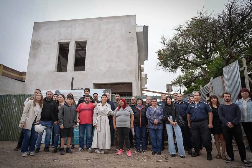 MAYRA SUPERVISÓ LOS AVANCES DE OBRA DE LA NUEVA COMISARÍA QUILMES 10ª