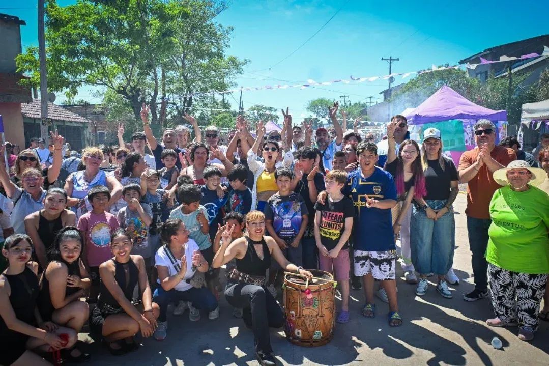 MAYRA INAUGURÓ NUEVOS PAVIMENTOS EN EL BARRIO EL SOL DE SOLANO