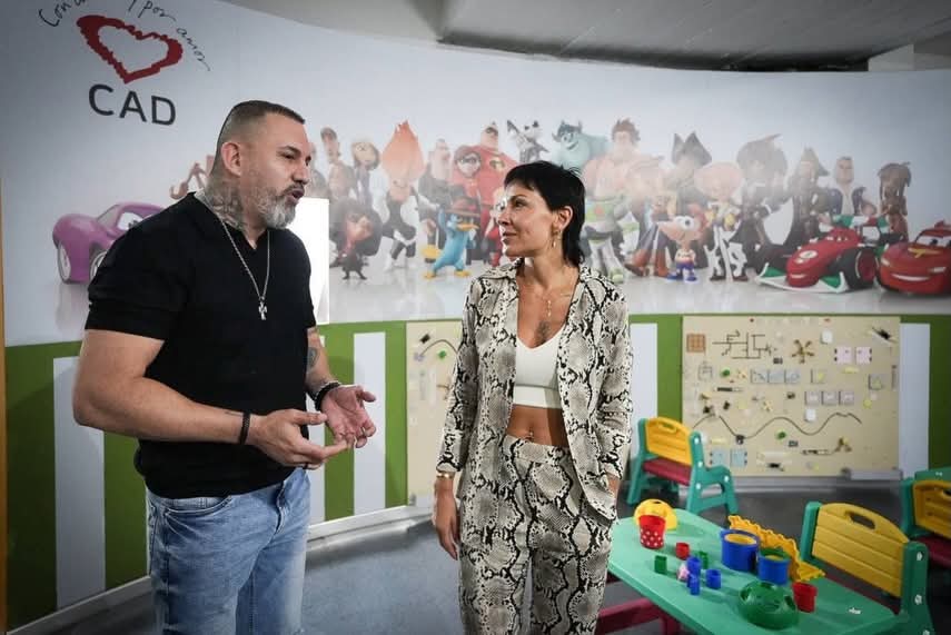 MAYRA CON DELEGADOS DEL SINDICATO DEL PLÁSTICO DE LA PROVINCIA