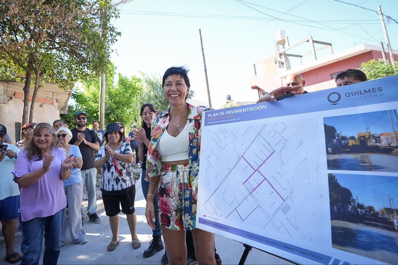 MAYRA SUPERVISÓ LOS TRABAJOS DE PAVIMENTO EN EL PROGRESO 