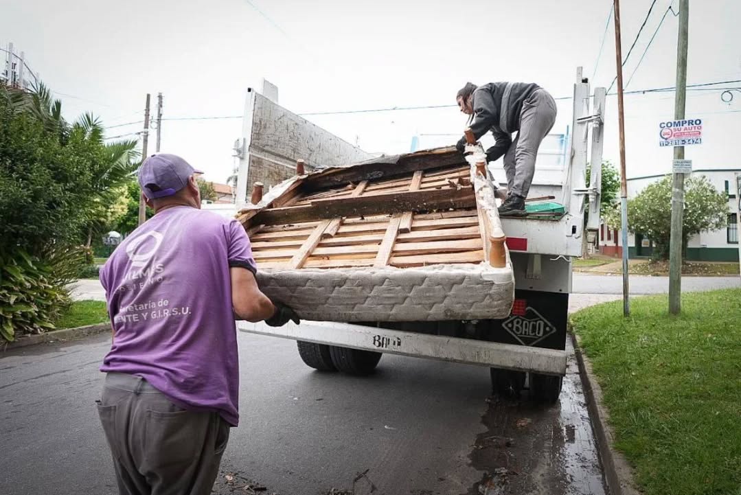 EL MUNICIPIO REALIZÓ UN OPERATIVO DE “RECOLECCIÓN DE RESIDUOS VOLUMINOSOS”