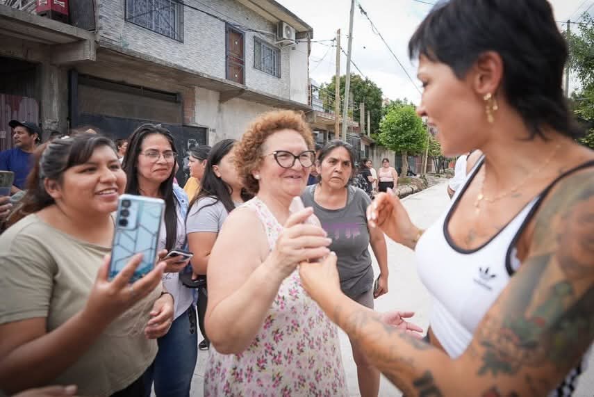    MAYRA RECORRIÓ LAS OBRAS DE NUEVOS PAVIMENTOS EN EZPELETA OESTE