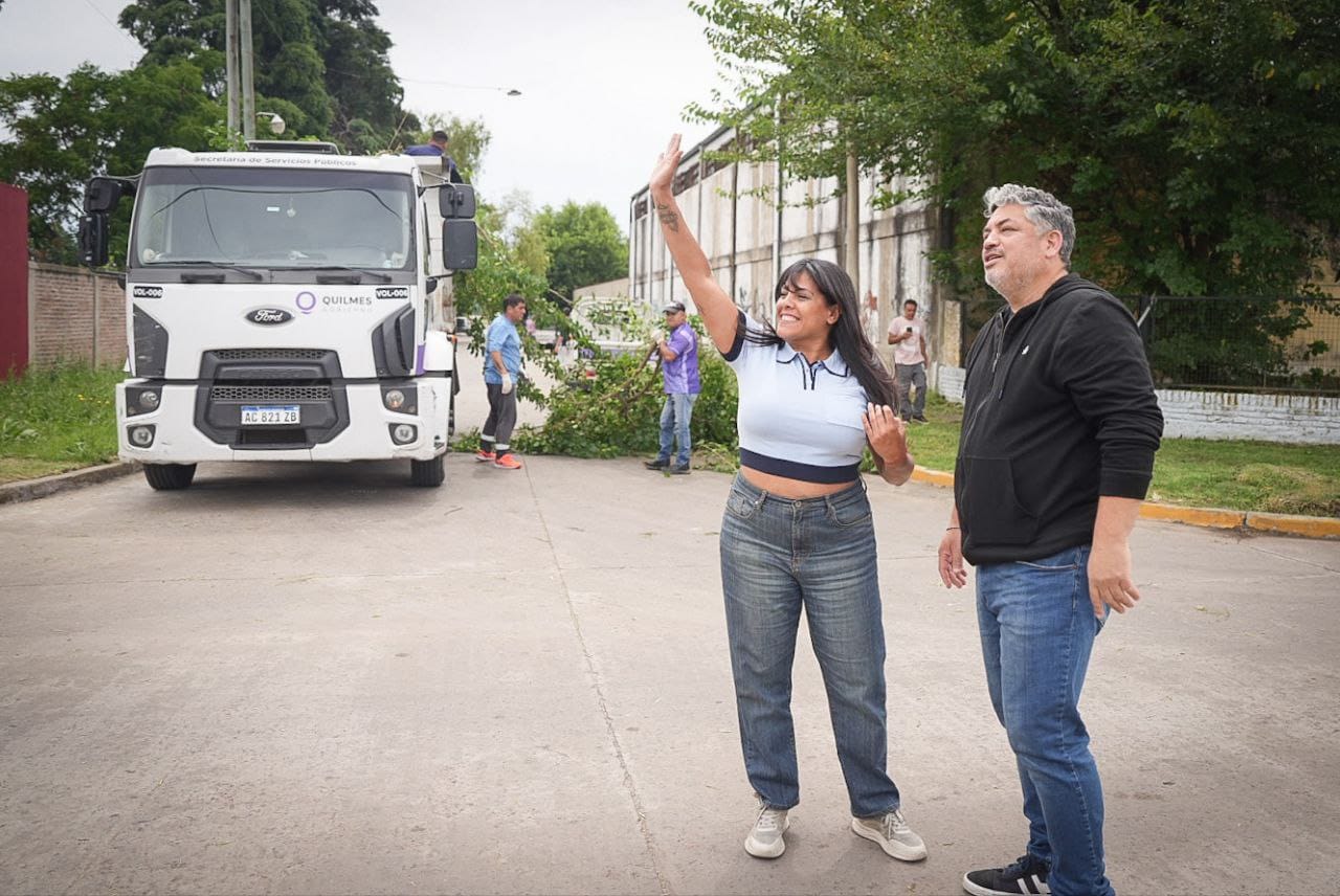 NUEVO OPERATIVO INTEGRAL DE LIMPIEZA EN EL BARRIO FERRONAVAL DE EZPELETA
