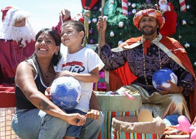  LOS REYES MAGOS VISITARON DE LA RIBERA Y ENTREGARON REGALOS 