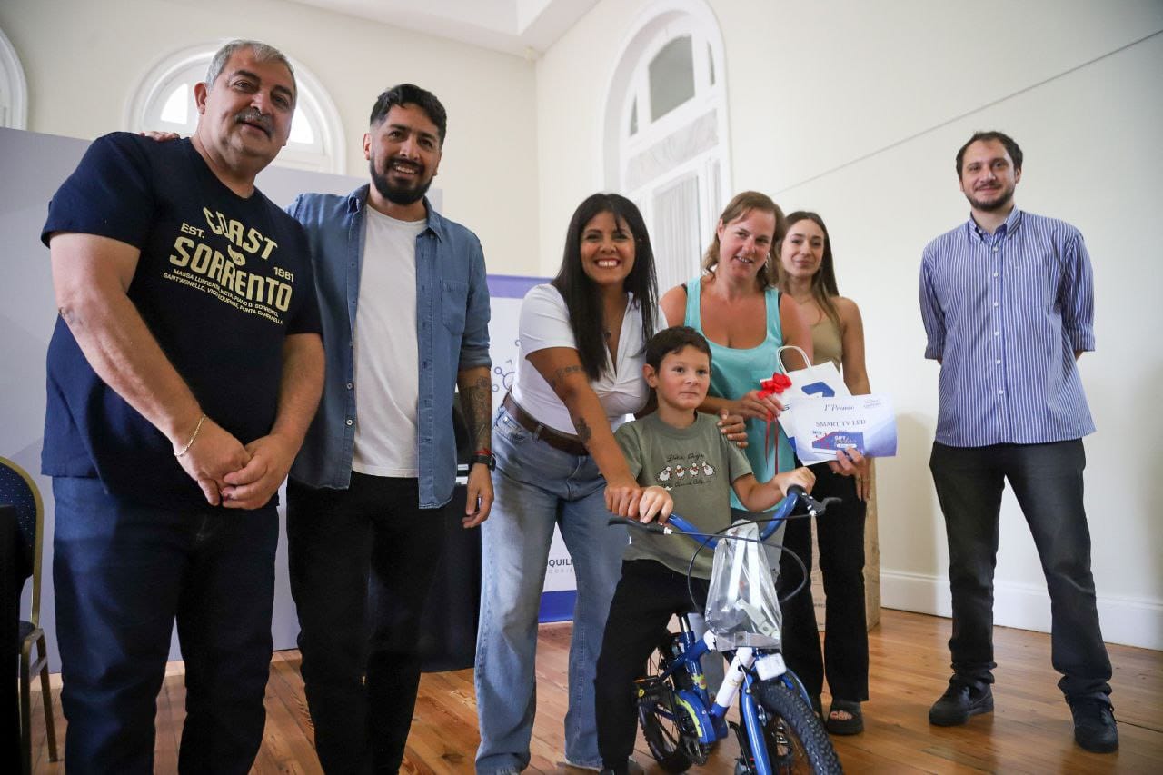 EL MUNICIPIO DE QUILMES ENTREGÓ CERTIFICADOS DE HABILITACIÓN Y DISTINCIONES