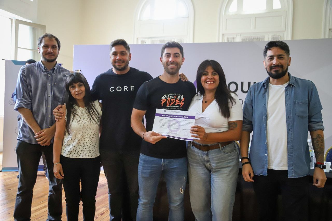 EL MUNICIPIO DE QUILMES ENTREGÓ CERTIFICADOS DE HABILITACIÓN Y DISTINCIONES