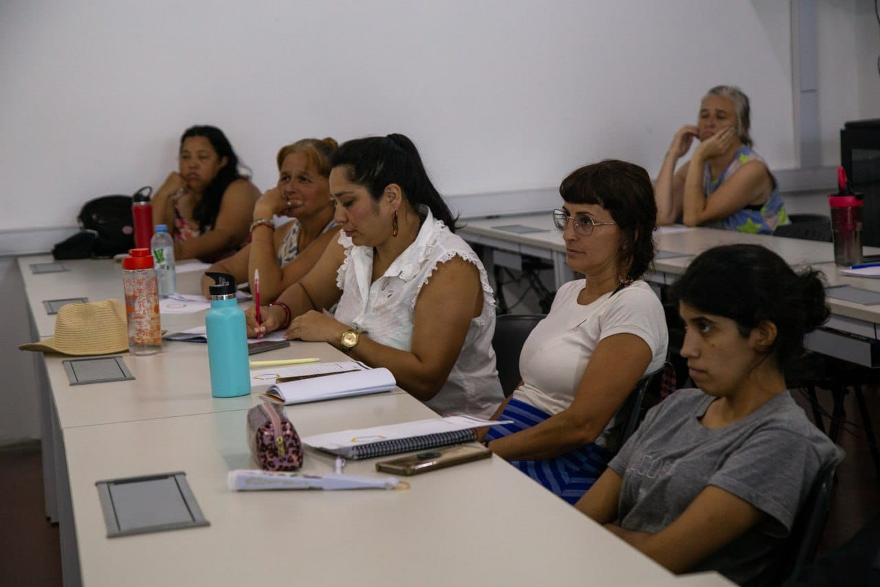 CONTINÚA EL TALLER DE ALFABETIZACIÓN DIGITAL Y FORMACIÓN LABORAL
