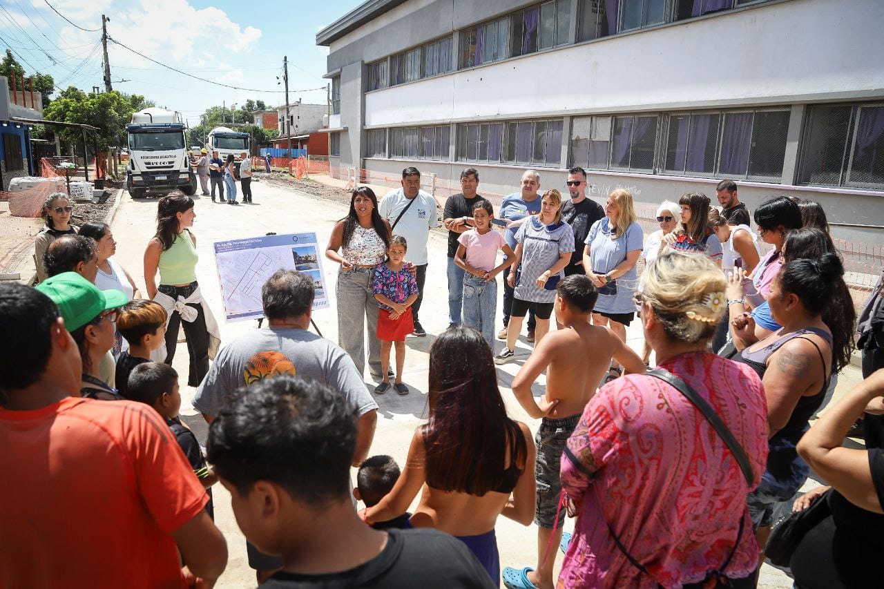 COMENZÓ LA CONSTRUCCIÓN DE 13 NUEVOS ASFALTOS  IAPI Y LA LOMA 