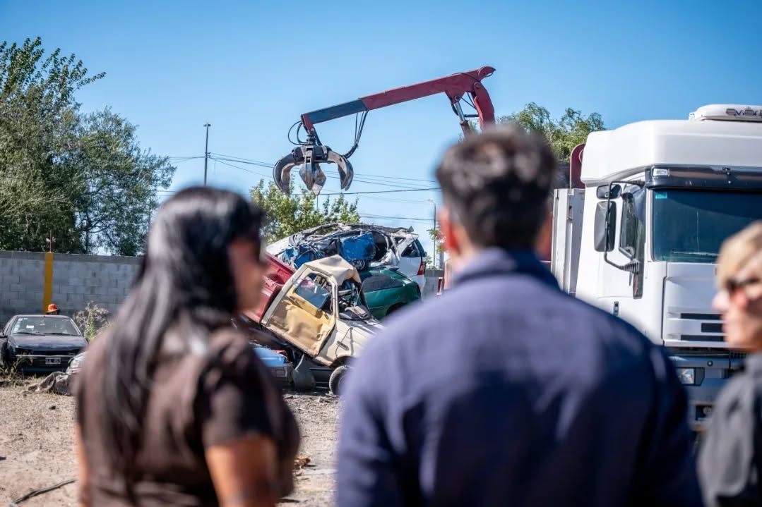 EL MUNICIPIO REALIZÓ UNA JORNADA DE COMPACTACIÓN DE VEHÍCULOS SECUESTRADOS