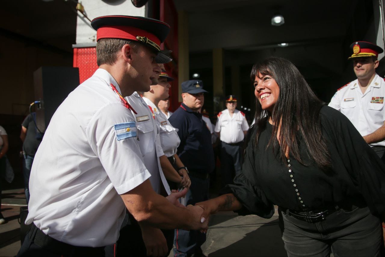 LA ASOCIACIÓN DE BOMBEROS VOLUNTARIOS DE BERNAL CELEBRÓ SU 112º ANIVERSARIO
