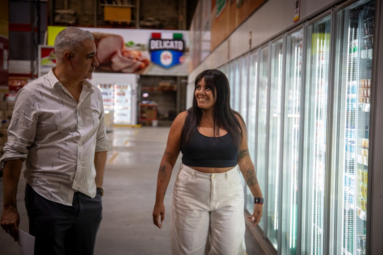  EL MUNICIPIO ENTREGÓ LA HABILITACIÓN A LA DISTRIBUIDORA MAXI OFERTAS