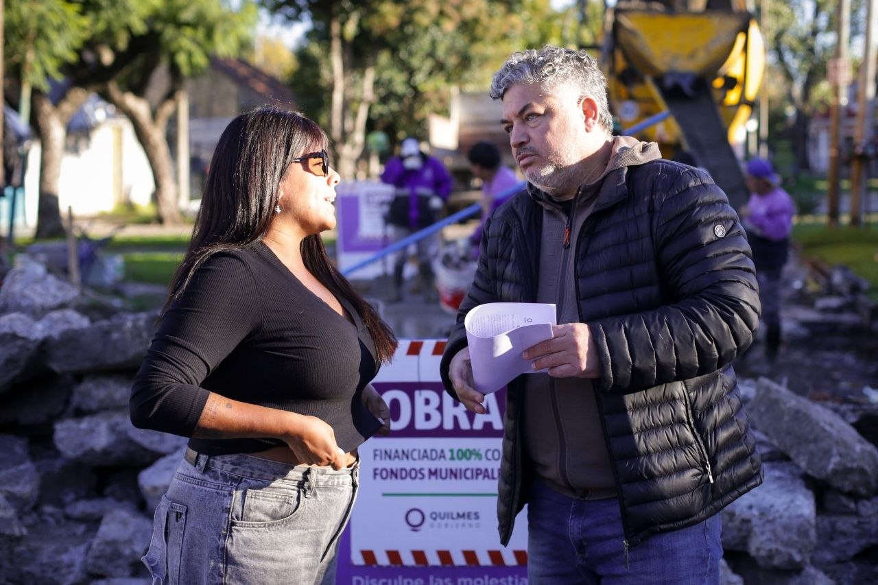 CONTINÚAN LOS TRABAJOS DIARIOS DE BACHEO EN HORMIGÓN EN QUILMES OESTE
