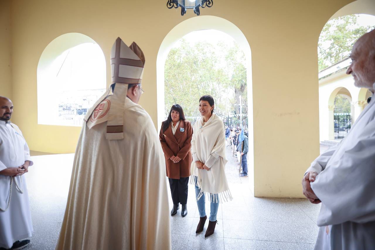 MAYRA Y EVA MIERI PARTICIPARON DEL TEDEUM EN LA CATEDRAL DE QUILMES