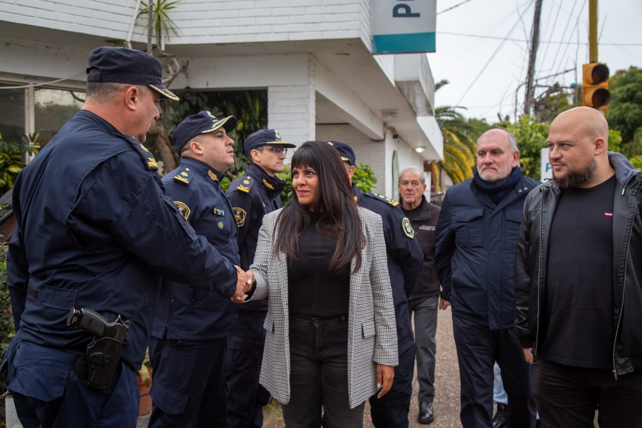 OPERATIVO DE SATURACIÓN EN QUILMES OESTE Y REUNIÓN EN LA COMISARÍA Nº 9