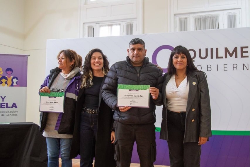 ENTREGARON CERTIFICADOS DE CAPACITACIÓN EN LEY MICAELA A TRABAJADORAS 