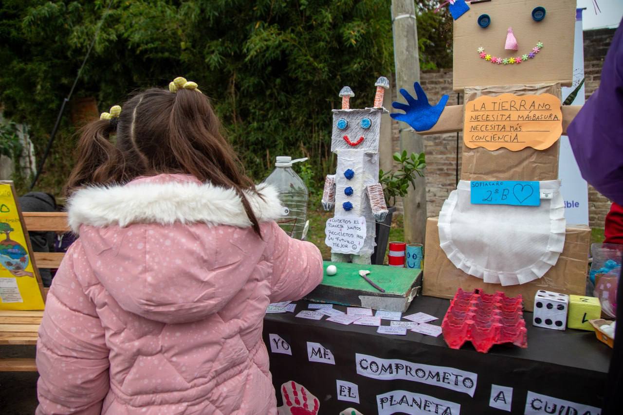 JORNADA DE CONCIENCIA AMBIENTAL EN LA ESCUELA PRIMARIA Nº 54 DE EZPELETA