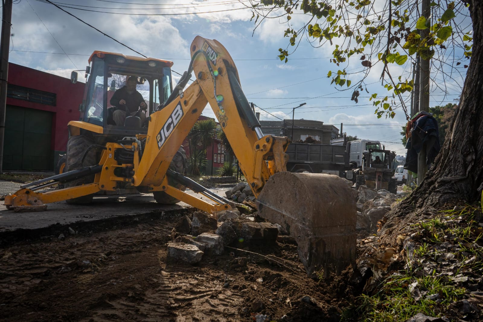 EL MUNICIPIO INTENSIFICA EL PLAN DE BACHEO EN HORMIGÓN 