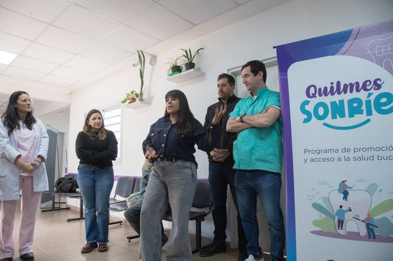  EL MUNICIPIO ENTREGÓ MÁS DE 20 PRÓTESIS DENTALES A VECINAS 