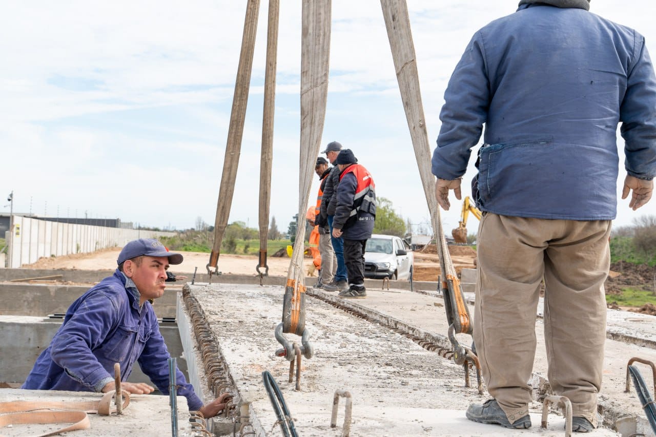 AVANZA LA CONSTRUCCIÓN DE LA NUEVA SUBIDA Y BAJADA DE EZPELETA 