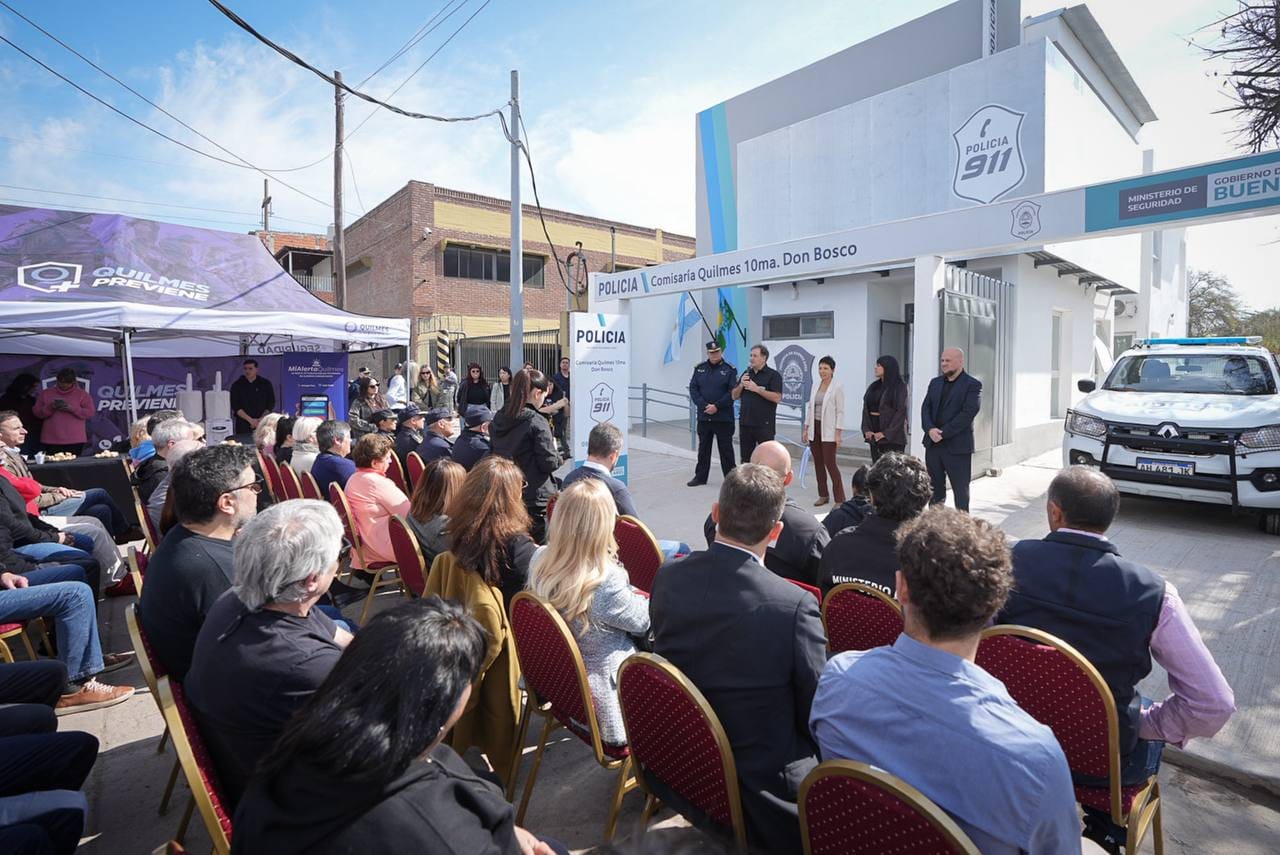 MAYRA, EVA MIERI Y EL MINISTRO ALONSO INAUGURARON LA NUEVA COMISARÍA 10°