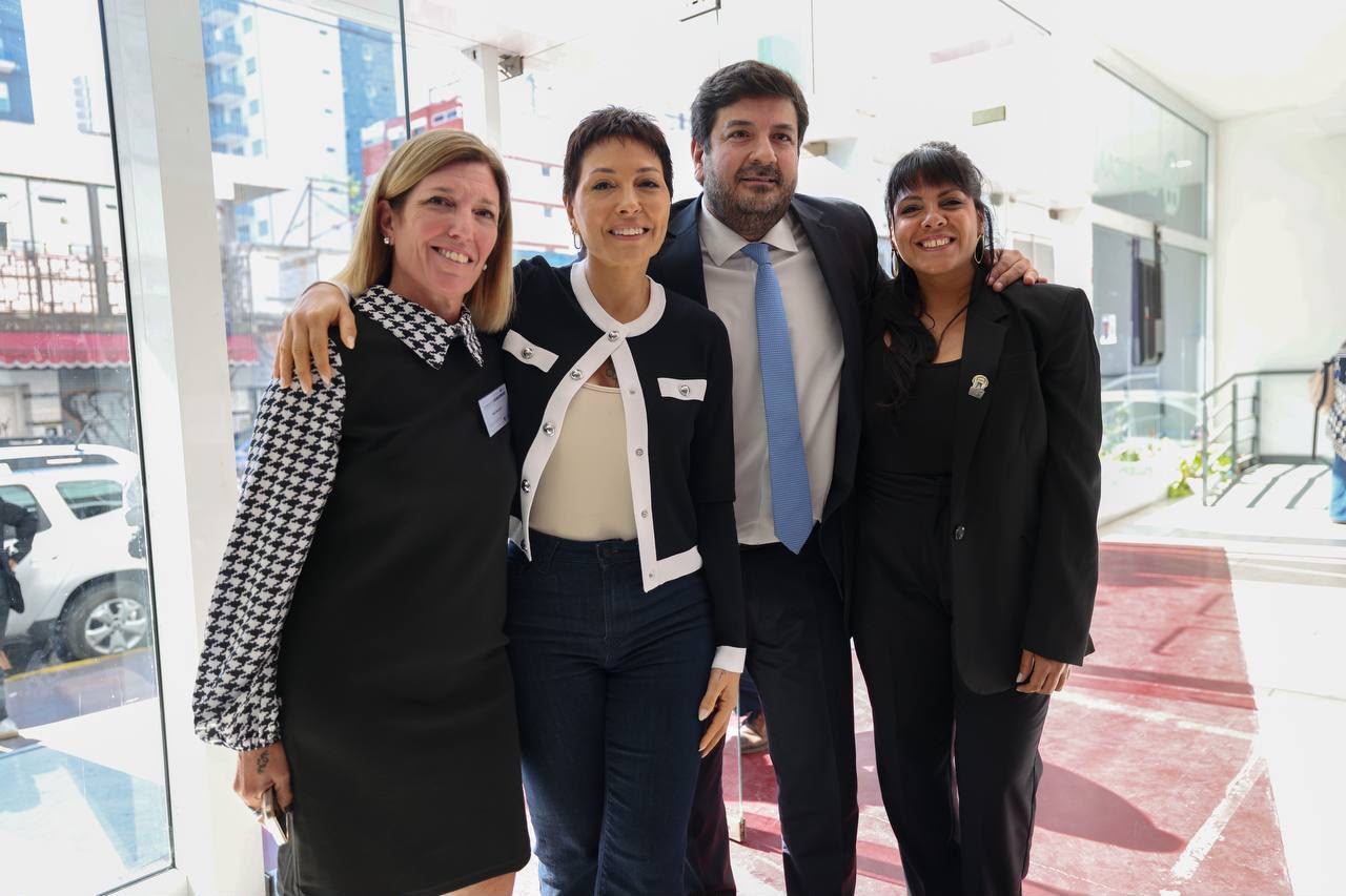 MAYRA MENDOZA Y EL MINISTRO MENA EN LAS JORNADAS DEL FUERO PENAL JUVENIL