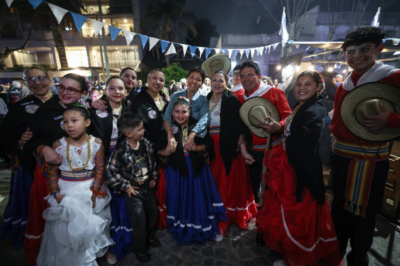  MAYRA Y EVA EN LA  59ª EDICIÓN DE LOS TRADICIONALES FOGONES DE BERNAL