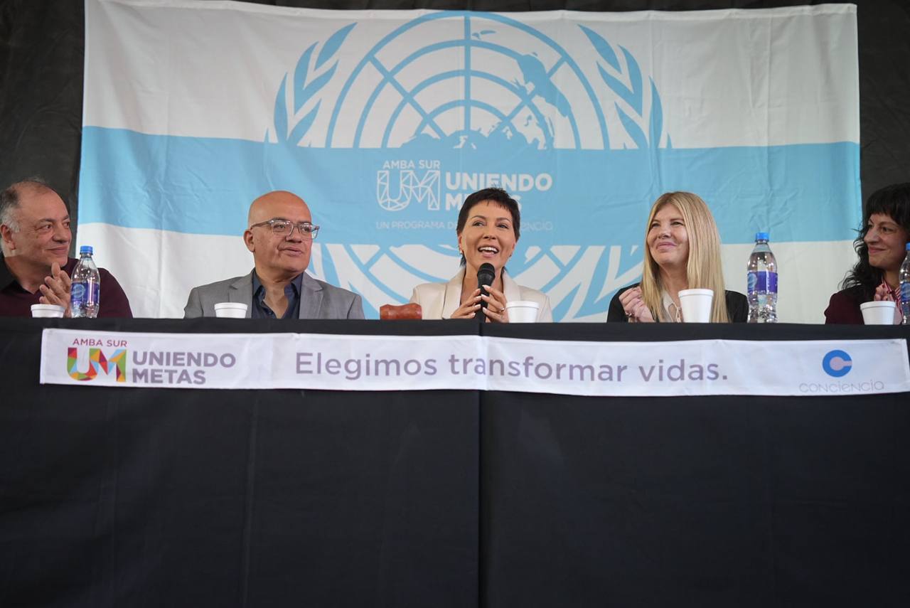 MAYRA EN LA APERTURA DEL XXV ENCUENTRO UNIENDO METAS AMBA SUR 